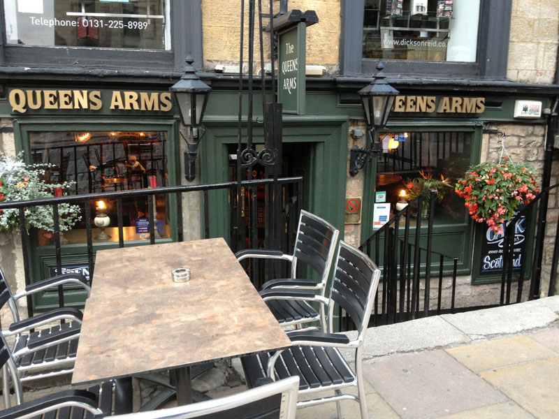 Queens Arms Pub reviewed by Bar Fly The Queens Arms